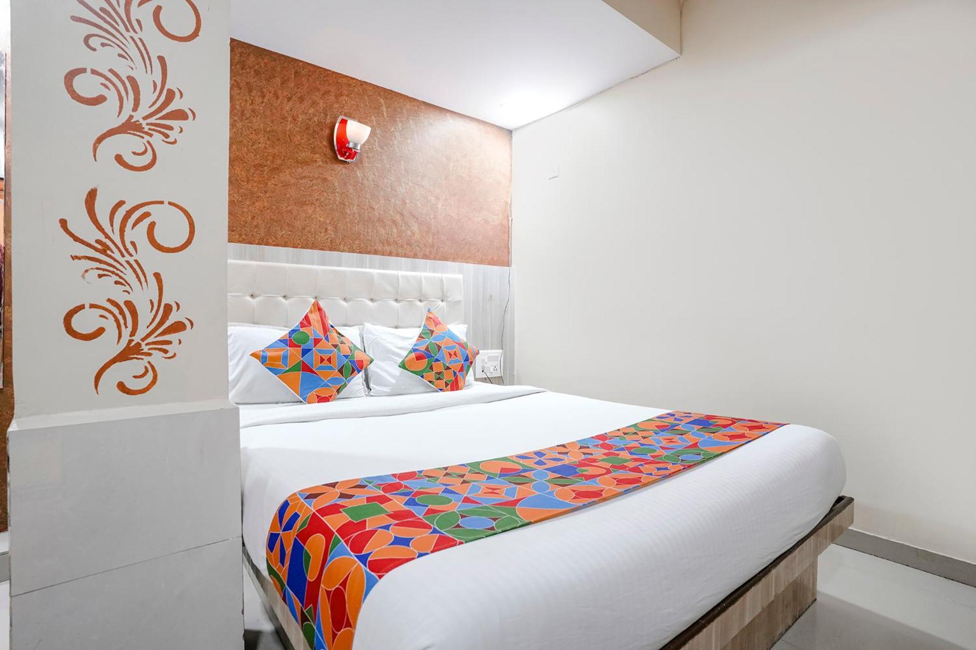 Hotel Fabexpress Sarah Gold - Nr Nesco Exhibition Center Bombaj Zewnętrze zdjęcie